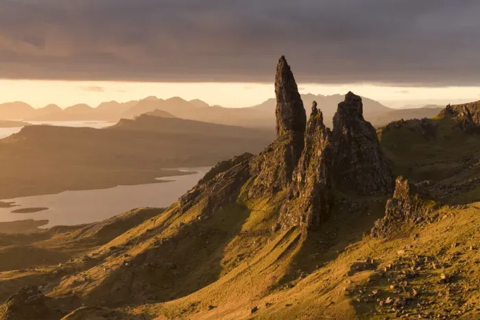 Framed Print : Old Man of Storr in morning light, view to Loch Leathan and mountains