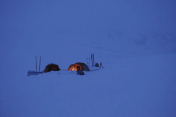 Photographers camp, Dovrefjell National Park, Norway, February 2009