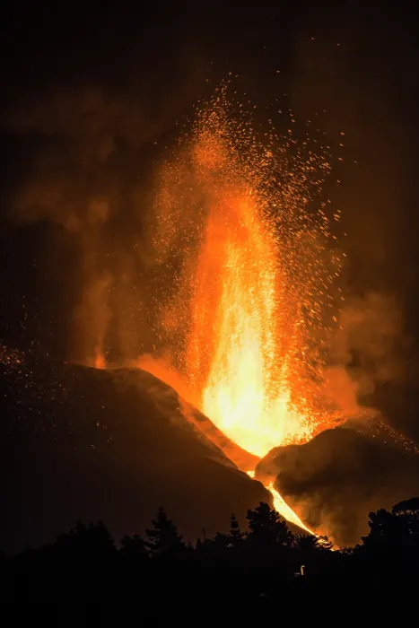 Framed Print : RF - Volcanic eruption in La Palma, Canary Islands - September, 2021