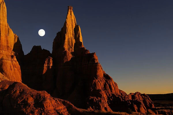 Sandstone cliff at sunset, Colorado Plateau, Kodachrome Basin State Park, Utah, USA