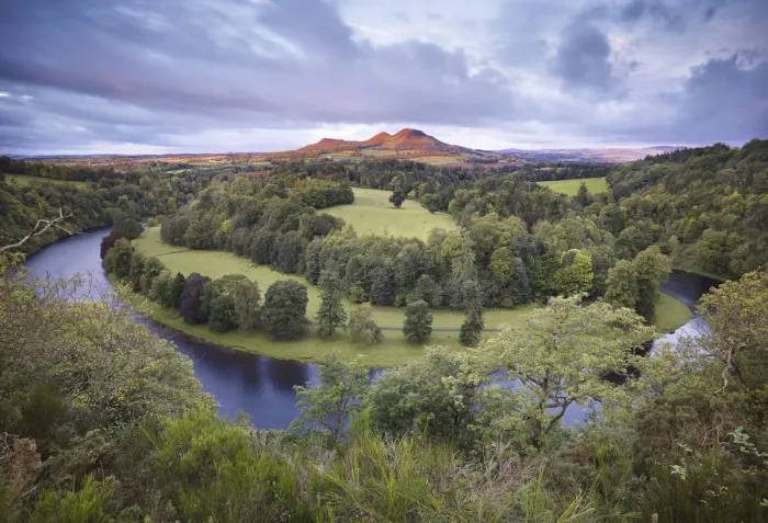 Framed Print : Scotts View looking towards Eildon Hill with the River Tweed in the foreground Framed Print : Scotts View looking towards Eildon Hill with the River Tweed in the foreground