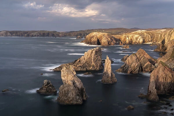 Sea stacks at Mangurstadh  /  Mangersta Beach, Isle of Lewis and Harris, The Outer Hebrides