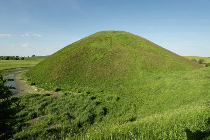 Framed Print : Silbury Hill, the largest artificial mound in Europe, and the moat fed by the River Kennet, dated to the Neolithic Period, Avebury World Heritage Site, Wiltshire, England, UK Framed Print : Silbury Hill, the largest artificial mound in Europe, and the moat fed by the River Kennet, dated to the Neolithic Period, Avebury World Heritage Site, Wiltshire, England, UK