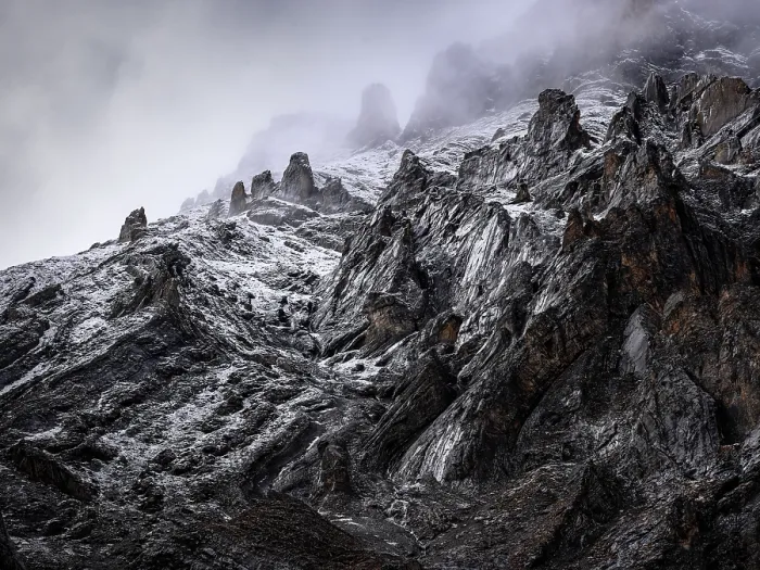 Framed Print : Snowy mountains in Hubalun Khola valley, coming down from Kang La Pass to Shey Gompa, Upper Dolpo, Himalaya, Nepal. September, 2024 Framed Print : Snowy mountains in Hubalun Khola valley, coming down from Kang La Pass to Shey Gompa, Upper Dolpo, Himalaya, Nepal. September, 2024