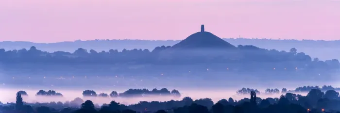 Framed Print : View towards Glastonbury Tor with low lying mist at dawn from Waltons Hill, Glastonbury Framed Print : View towards Glastonbury Tor with low lying mist at dawn from Waltons Hill, Glastonbury