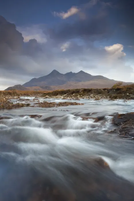 Framed Print : View looking towards the Black Cuillin mountains, with the River Sligachan in the foreground Framed Print : View looking towards the Black Cuillin mountains, with the River Sligachan in the foreground