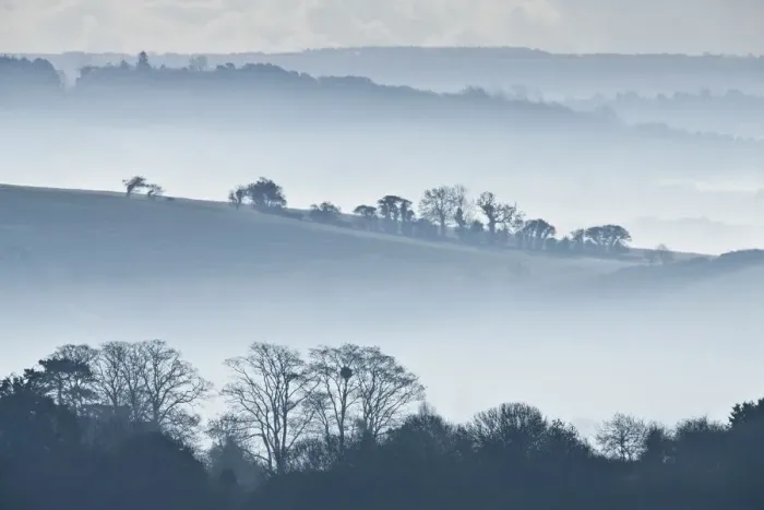 Framed Print : The view south from Walton Hill towards Somerton on a misty autumn morning, Somerset Levels