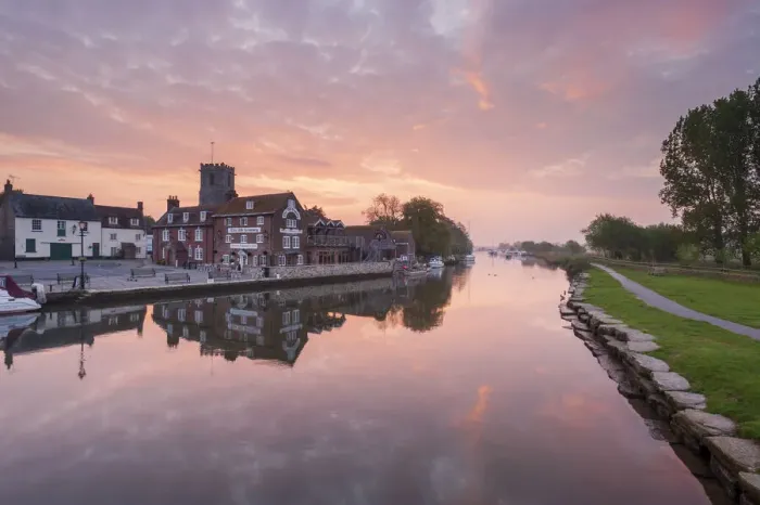 Framed Print : Wareham Quay, buildings reflected in River Frome at sunrise. Wareham, Dorset, England, UK Framed Print : Wareham Quay, buildings reflected in River Frome at sunrise. Wareham, Dorset, England, UK