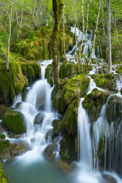 Framed Print : Water cascading down Toberia falls, Andoin, Sierra Entzia Natural Park, Alava, Basque Country Framed Print : Water cascading down Toberia falls, Andoin, Sierra Entzia Natural Park, Alava, Basque Country
