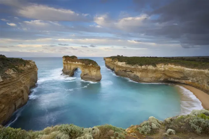 Framed Print : Window arch at Loch Ard Gorge at dawn, Port Campbell National Park, Great Ocean Road Framed Print : Window arch at Loch Ard Gorge at dawn, Port Campbell National Park, Great Ocean Road
