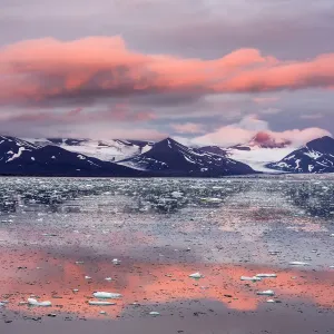 First sunset in Arctic print, Spitsbergen landscape First sunset in Arctic print, Spitsbergen landscape