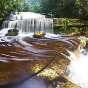 Gulik Falls, edge of southern plateau, Maliau Basin. Sabahs Lost World Gulik Falls, edge of southern plateau, Maliau Basin. Sabahs Lost World
