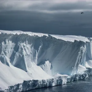 Ice cliffs of the Ross ice shelf, Antarctica