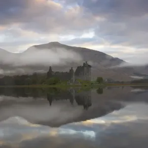 Kilchurn Castle on Loch Awe at dawn, Strathclyde, Scotland, UK, April 2011 Kilchurn Castle on Loch Awe at dawn, Strathclyde, Scotland, UK, April 2011