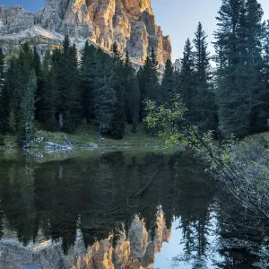 Lago Bain de Dones Print with Tofana de Rozes Reflection Lago Bain de Dones Print with Tofana de Rozes Reflection