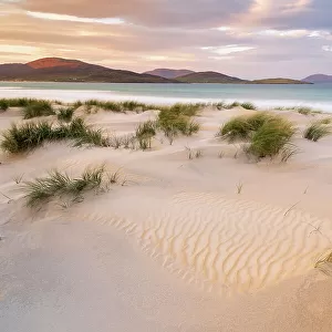 Luskentyre beach/sands, marram grasses and early morning sunlight, Isle of Harris, Outer Hebrides, Scotland, UK. October 2018