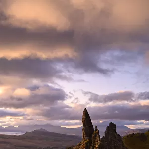 The Old Man of Storr, golden early morning light, the Trotternish peninsula, Isle of Skye