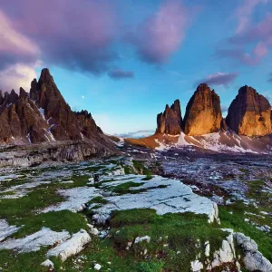 Paternkofel (left) and Tre Cime di Lavaredo mountains a sunset, Tre Cime di Lavaredo, Sexten Dolomites, South Tyrol, Italy, Europe, July 2009 WWE OUTDOOR EXHIBITION. NOT AVAILABLE FOR GREETING CARDS OR CALENDARS. WWE BOOK Paternkofel (left) and Tre Cime di Lavaredo mountains a sunset, Tre Cime di Lavaredo, Sexten Dolomites, South Tyrol, Italy, Europe, July 2009 WWE OUTDOOR EXHIBITION. NOT AVAILABLE FOR GREETING CARDS OR CALENDARS. WWE BOOK