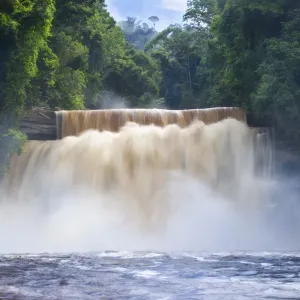 RF - Maliau Falls, Maliau River. Centre of Maliau Basin - Sabah, Borneo RF - Maliau Falls, Maliau River. Centre of Maliau Basin - Sabah, Borneo