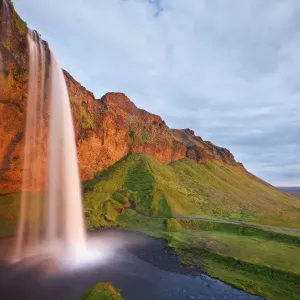 Seljalandsfoss falls, Southern Iceland, June 2009 Seljalandsfoss falls, Southern Iceland, June 2009