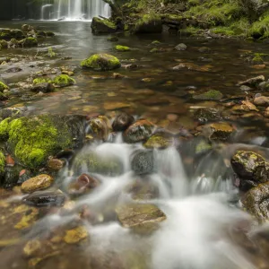 Sgwd Ddwli Uchaf (Upper Gushing Falls) waterfall, Pontneddfechan, Powys, Wales, UK, September 2013