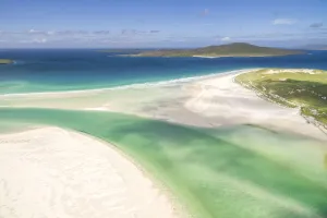 Aerial view of aquamarine water and Luskentyre white sand beach in summer, Isle of Harris, Outer Hebrides, Scotland, UK. August, 2018