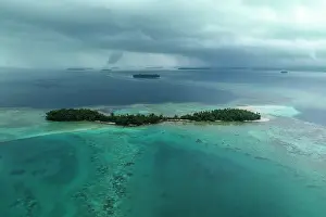 Islands Prints: Aerial view of Kundukundu Nomana Island