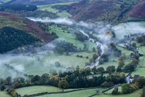 Autumn mist in Dee Valley (Dyffryn Dyfrdwy) near Llangollen, Denbighshire, Wales, UK