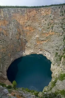 Crveno Jezero (Red Lake) near Imotski, Dinaric Alps, Dalmatia region, Croatia, May 2009