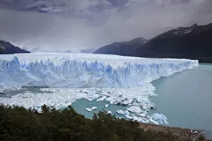 Images Dated 20th February 2009: Edge of the Perito Moreno Glacier, Los Glaciares National Park, Argentina February 2009