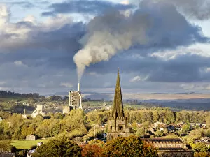 Emissions from cement works billowing out over village, Clitheroe, Lancashire, UK. November, 2021