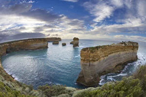 Arches Gallery: Eroded coastline near Loch Ard Gorge, Port Campbell National Park, Great Ocean Road