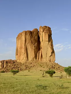 Central Africa Gallery: Eroded sandstone rock formation standing out in plateau in the Sahara desert