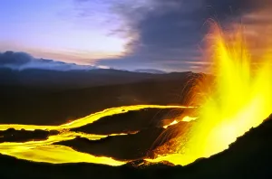Lava Prints: Fissure eruption of Chico Volcano into 9km diameter caldera. Sierra Negra volcano