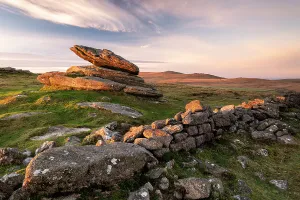 Dartmoor Prints: Irishman's Wall on Belstone Ridge, Dartmoor National Park, Devon, UK. December