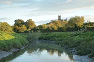 Somerset Prints: Landscape with river Parrett in foreground and Burrow Mump in background