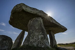 Ancient Gallery: Lanyon Quoit ancient burial chamber, Madron, Cornwall, England, UK. September 2015