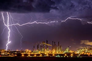 Images Dated 30th September 2021: Lightning strike over South Africas largest coal processing plant