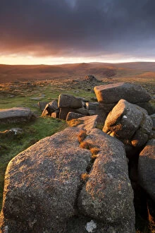 Images Dated 28th October 2011: Moorland view at Belstone with granite outcrops in the foreground, near Okehampton