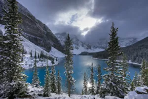 Images Dated 12th July 2010: Morraine Lake, in the Valley of the Ten Peaks, after recent snowfall, Banff National Park