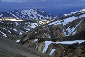 Images Dated 30th September 2009: Multicoloured earth of the volcanic landscape of Landmannalaugar, volcanic massif
