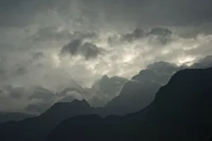 Peaks and clouds above Tiger Leaping Gorge at dawn