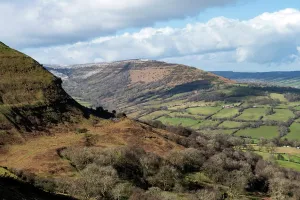 Outcrop Prints: Red Daren, the Darens Ice Age landslips with Ffynnon limestone outcrops