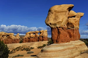 Images Dated 27th March 2014: Rock formation caused by erosion in sandstone, Devils Garden, Grand Staircase-Escalante
