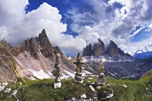 Rock piles with the Paternkofel and Tre Cime di Lavaredo mountains, Sexten Dolomites