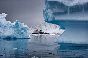 Iceberg Gallery: Russian icebreaker Kapitan Khlebnikov in the Weddell Sea, Antarctica
