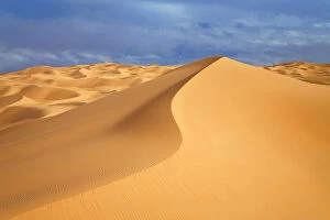 Arid Gallery: Sand dunes in the Libyan desert, Sahara, Libya, North Africa, December 2007