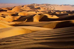 Middle East Prints: Sand dunes in Rub Al Khali Empty Quarter desert, Liwa, Abu Dhabi, UAE. February, 2014