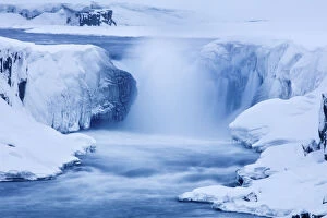 Images Dated 2nd March 2016: Selfoss in winter, Vatnajokull National Park, Northeast Iceland, March 2016
