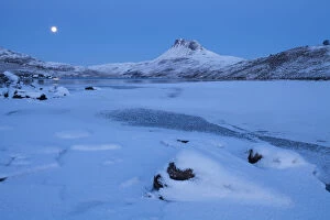 Stac Pollaidh at dawn, with frozen Loch Lurgainn in foreground, Coigach, Wester Ross